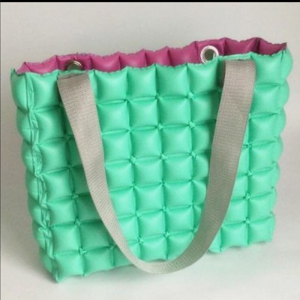 NIB Reversible Inflatable Bubble Bag Seafoam/Coral